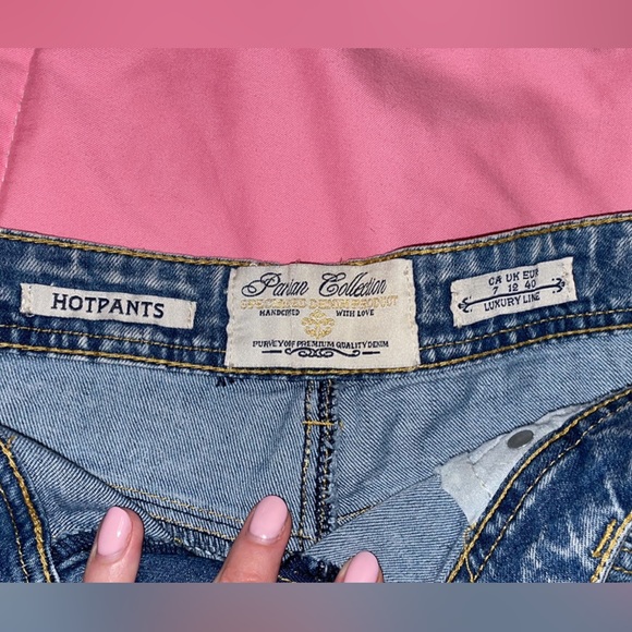 Sparkly acid wash short shorts - Picture 3 of 3